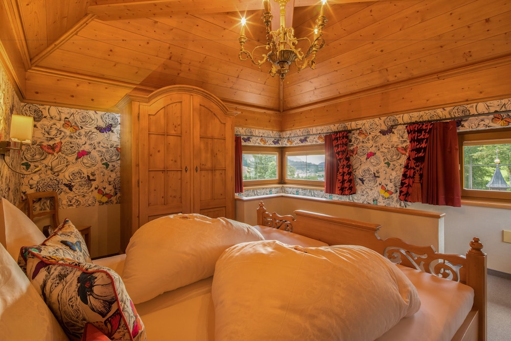 Romantic Suite, Balcony, Mountain View (Dornroeschen)