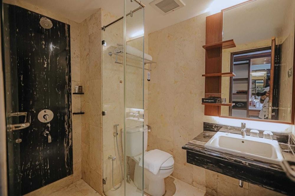 Deluxe Room with Double Bed photo 2