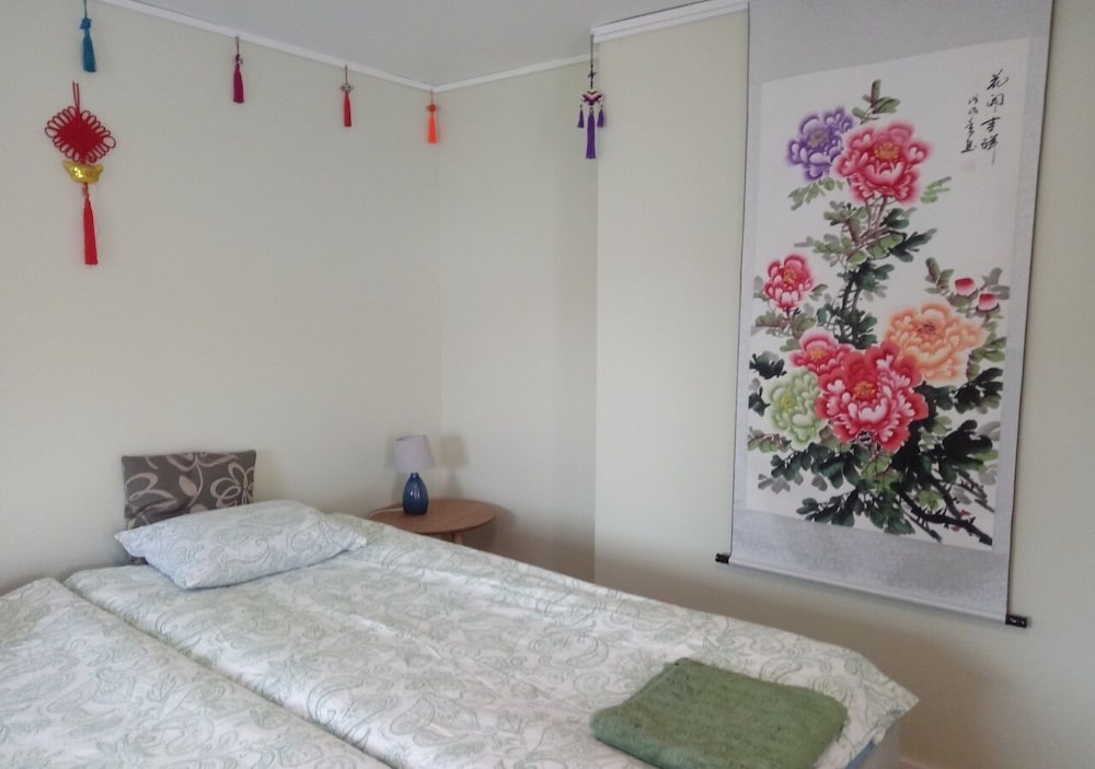 Room (5) photo 1