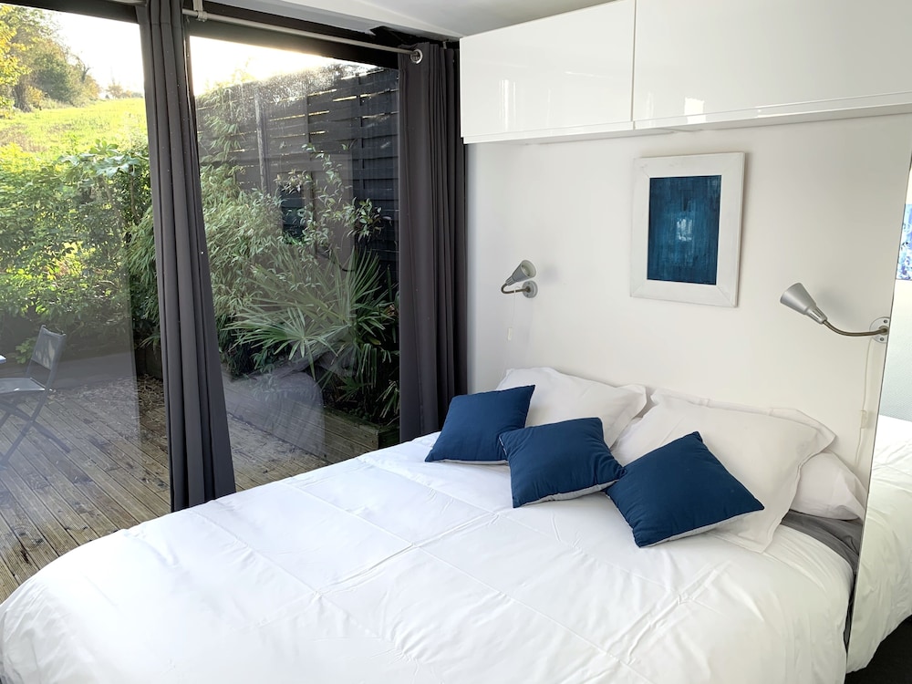 Premier Apartment, Ensuite, Sea View (Lodge Bleu (4*))