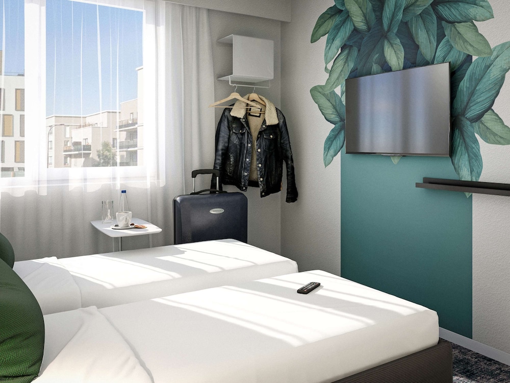 Standard Room, 2 Twin Beds - Photo 4