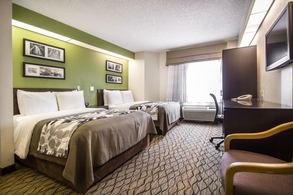 Standard Room, 2 Double Beds, Non Smoking - Photo 4