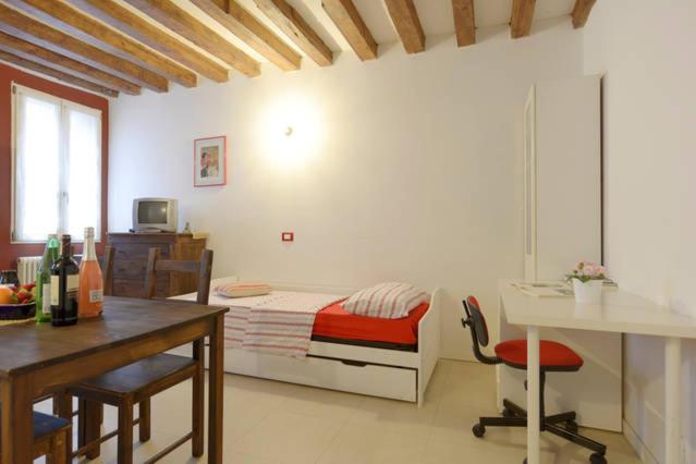 Apartment photo 3