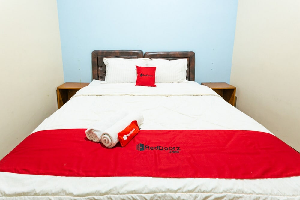 Double Room (RedDoorz) - Photo 8