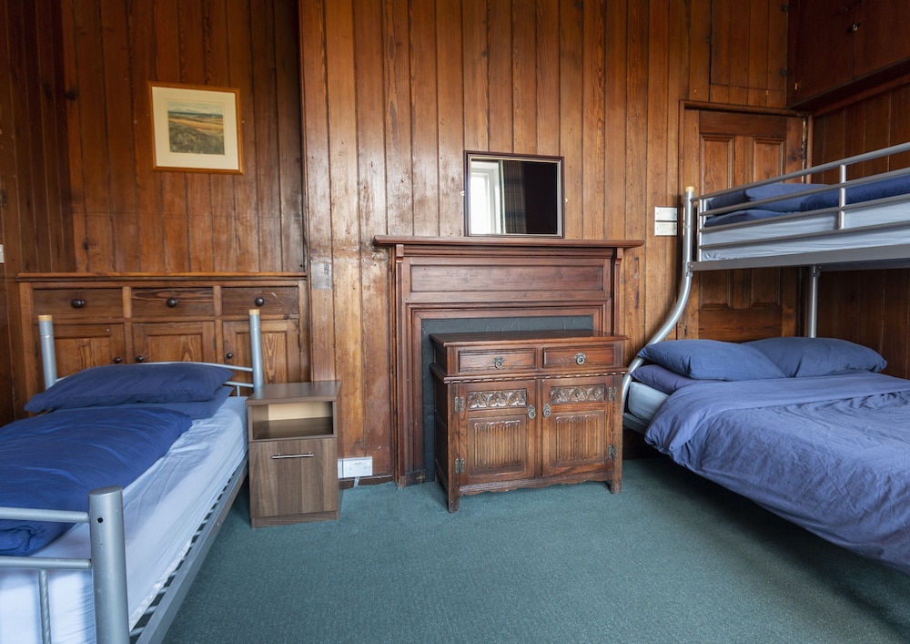 Standard Room, Multiple Beds, Shared Bathroom photo 2