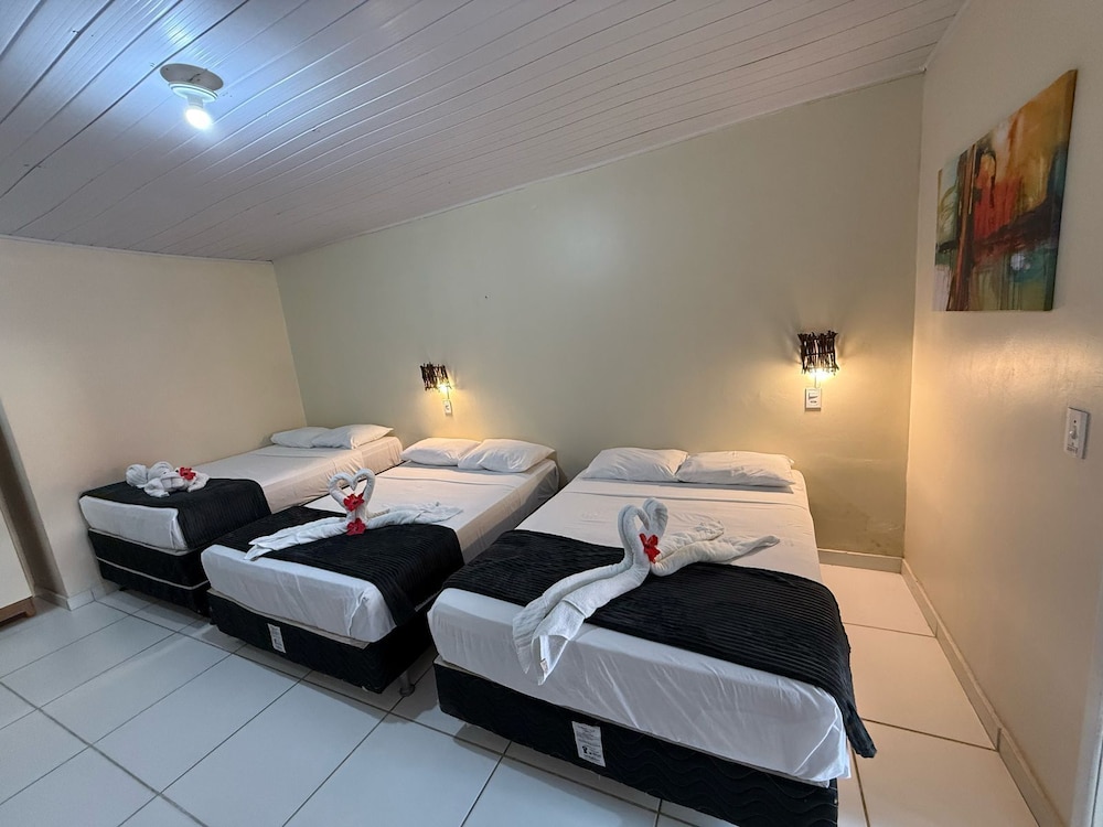 Superior Room, Multiple Beds, Private Bathroom photo 1