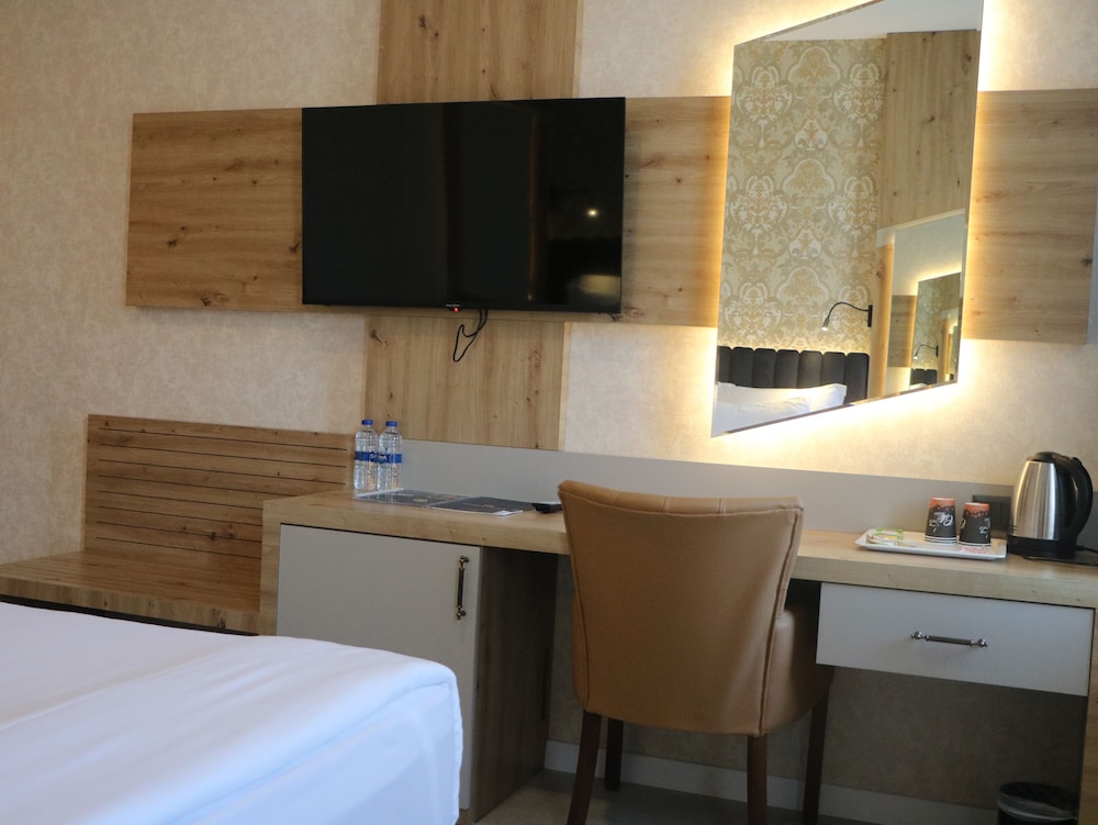 Standard Double or Twin Room - Photo 1