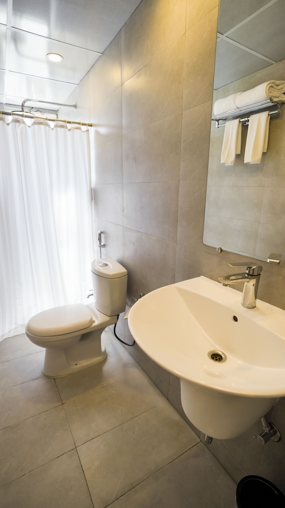 Standard Double Room - Photo 10