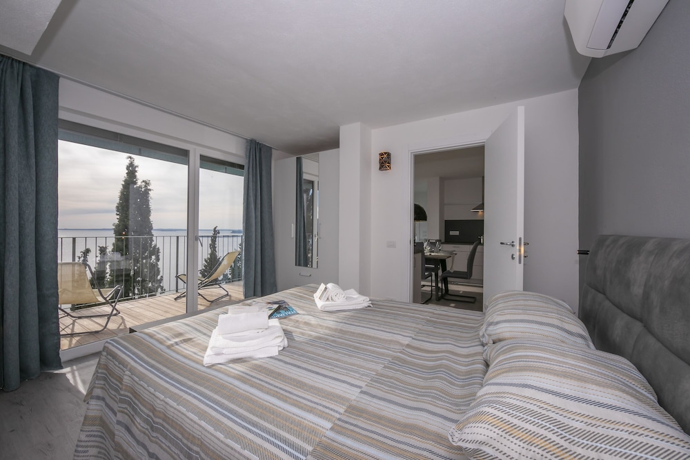 Standard Apartment, Multiple Bedrooms, 2 Bathrooms, Mountainside (Rustichel fantastic Lake View)