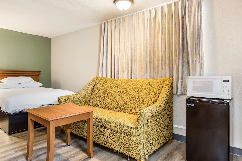 2 Full Beds, Non Smoking - Photo 3