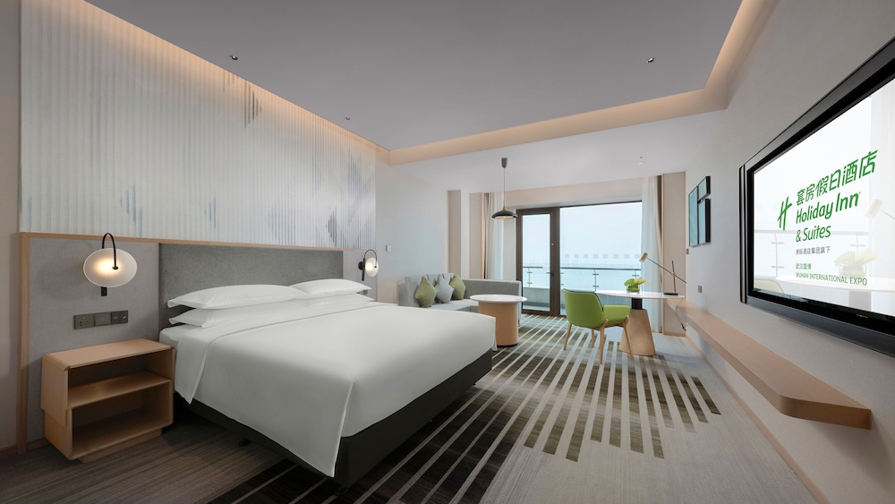 Premium Room, 1 King Bed, Balcony, River View