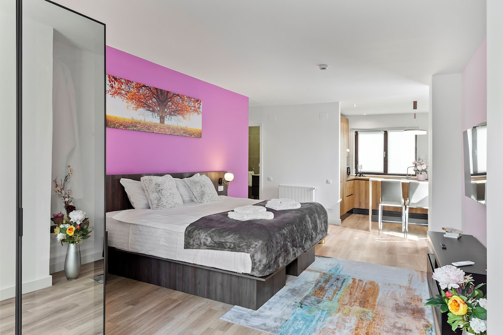 Deluxe Double or Twin Room - Photo 2
