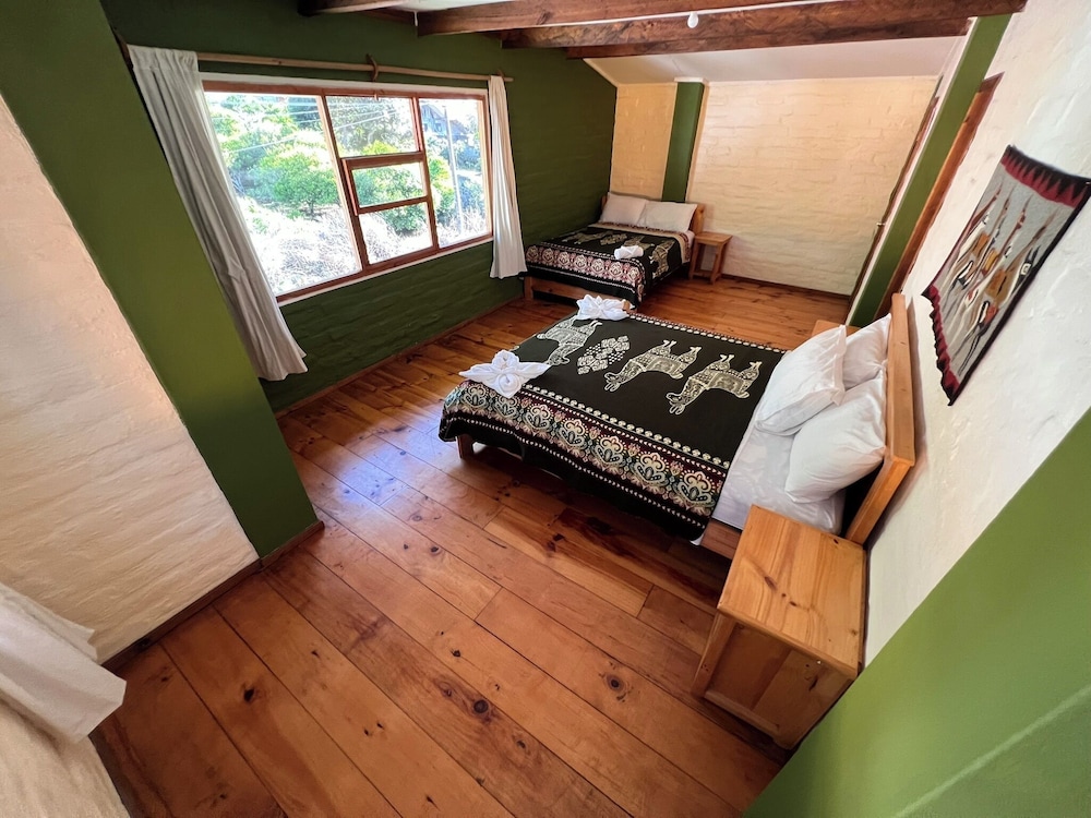 Junior Double or Twin Room, 1 Bedroom, Private Bathroom, Mountain View photo 3