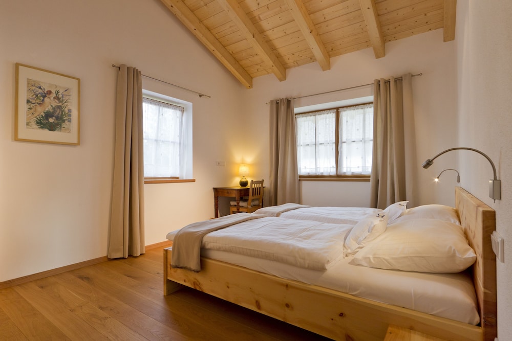 Superior Apartment, 1 Bedroom, Kitchen, Mountain View photo 1
