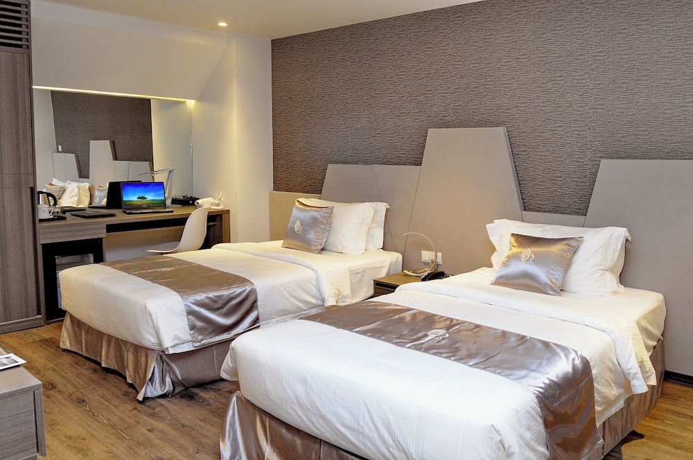 Superior Double Or Twin Room, City View