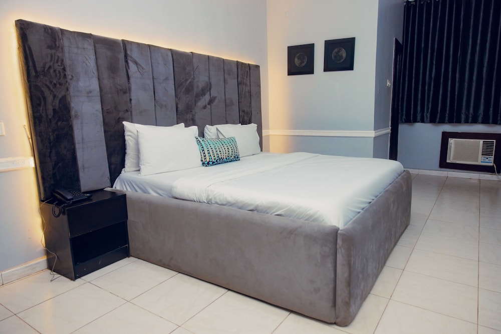 Two Bedroom Suite photo 3