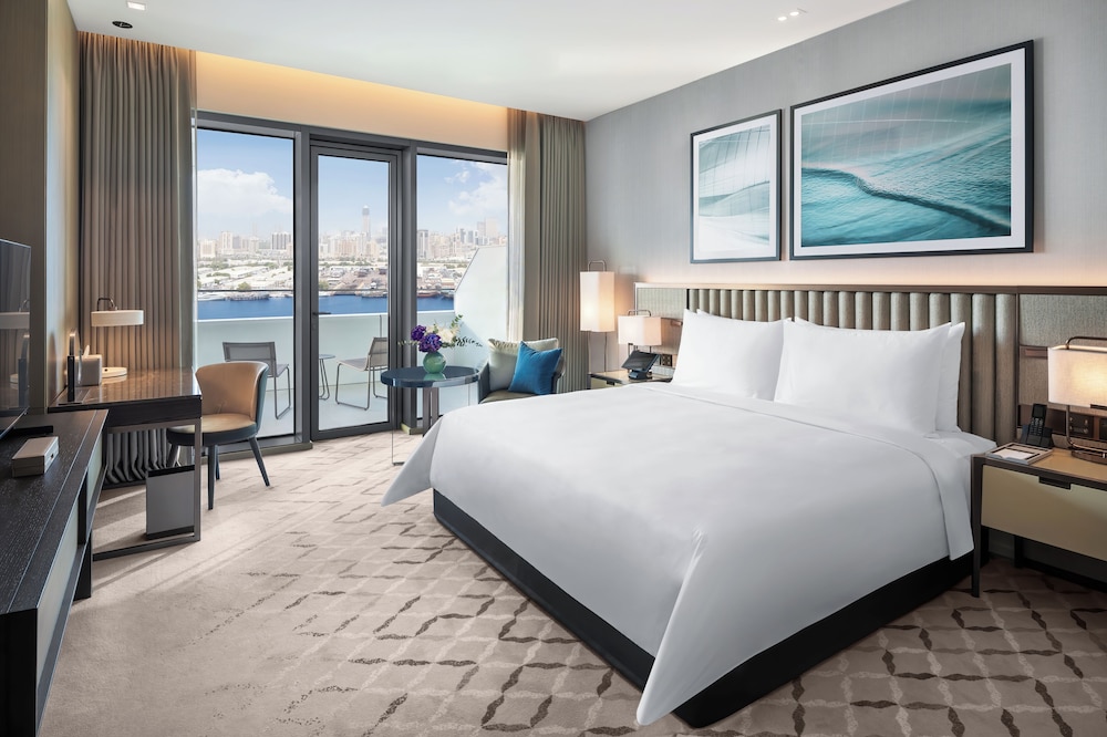 Premier Room, 1 King Bed (Creek View)