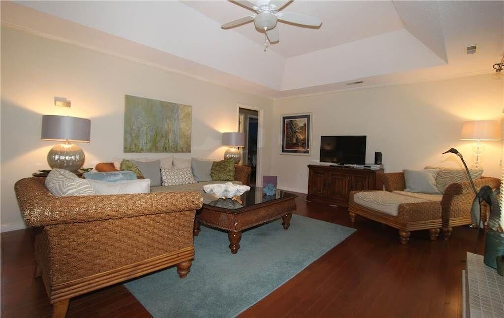 House, Multiple Beds (Belaverra) photo 1