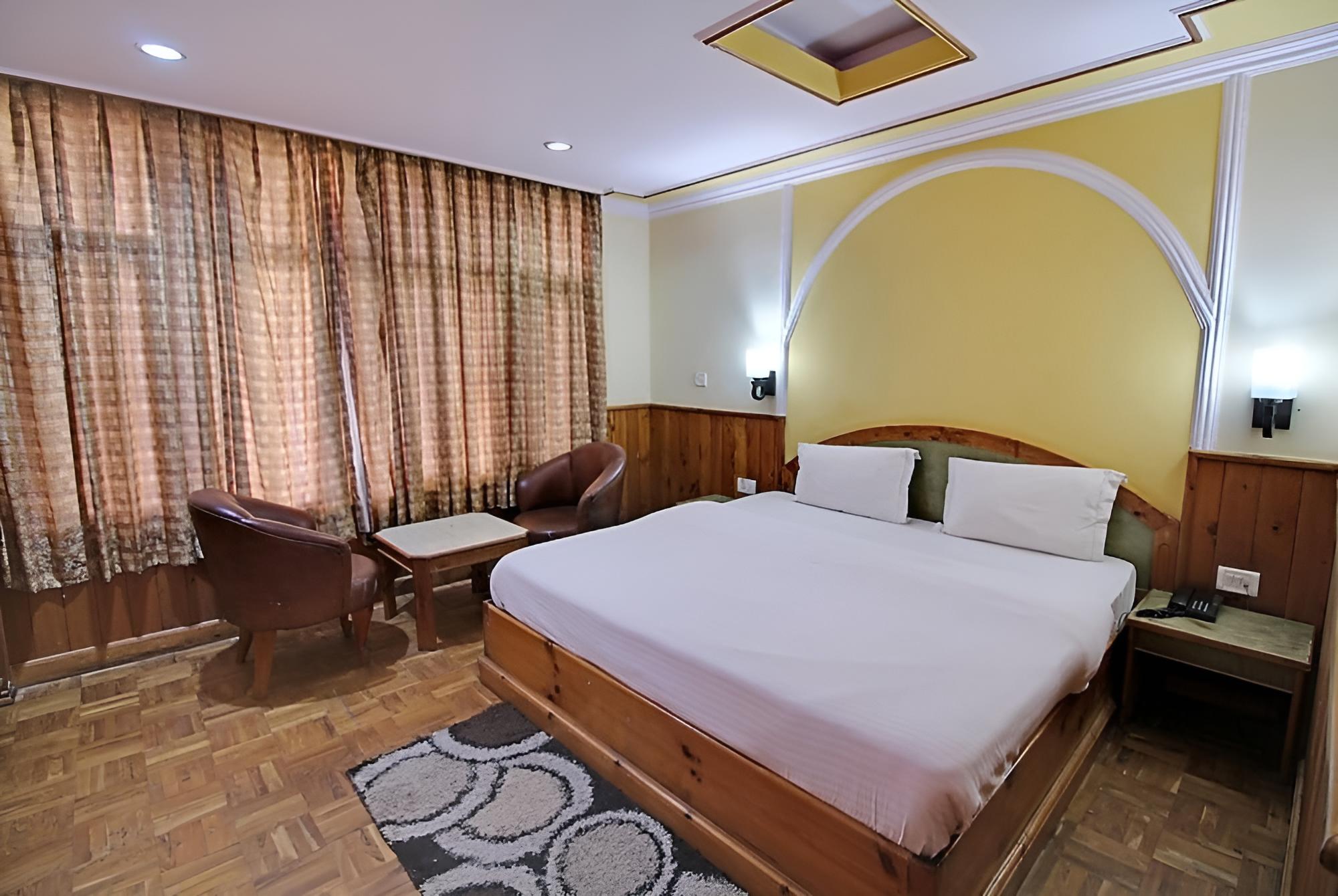 Deluxe Double Room - Photo 14