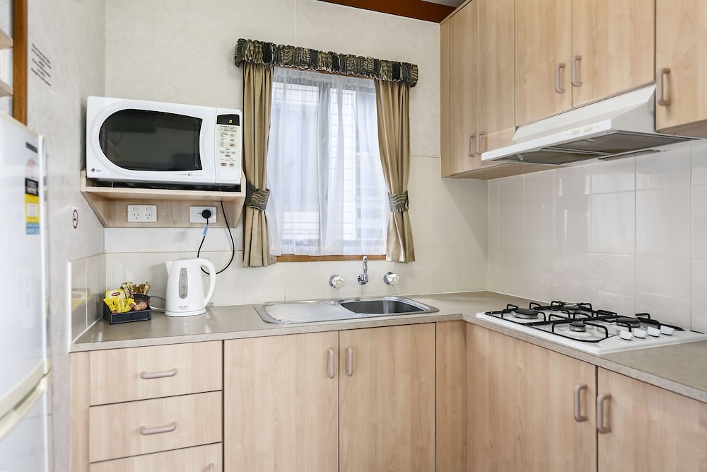 2 Bedroom Cabin photo 3