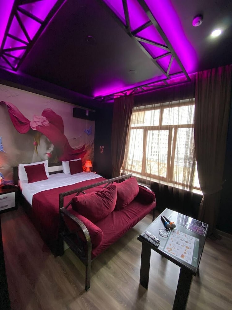Signature Room
