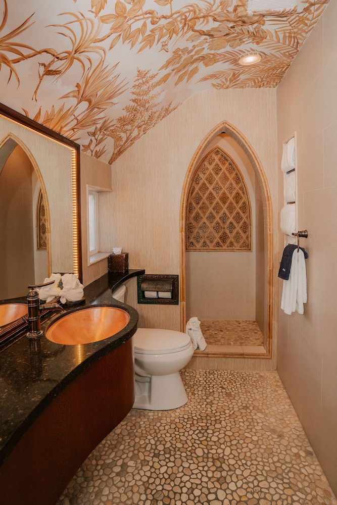 Deluxe Room, Multiple Beds, Ocean View - Photo 11