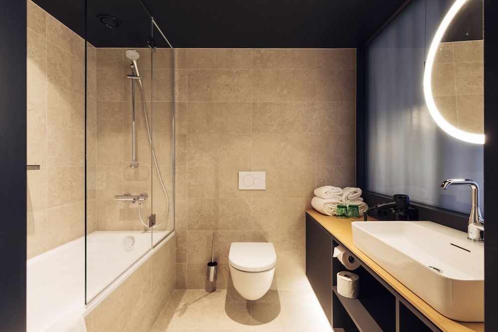 Family Apartment - Photo 8
