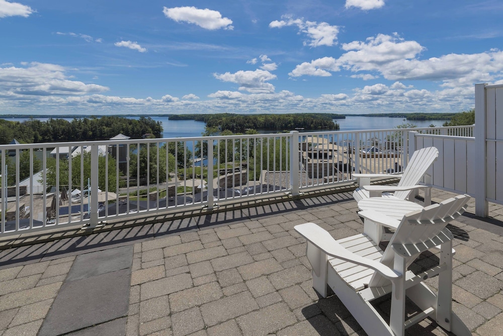 Junior Suite, 2 Bedrooms, Balcony, Lake View - Photo 10