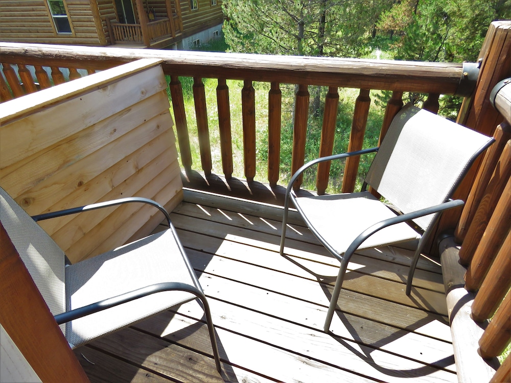 Basic Triple Room, Multiple Beds, Non Smoking, Balcony photo 3
