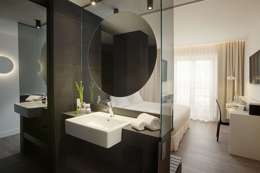Double Room Single Use (Classic Port) photo 2