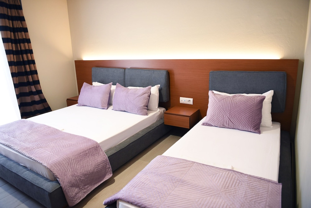 Triple Room, City View