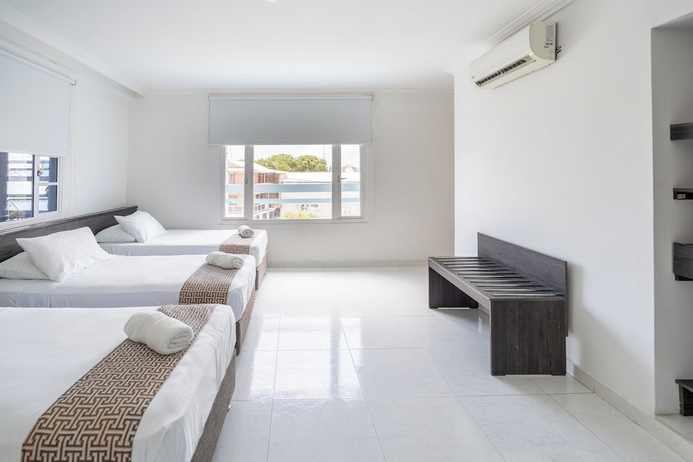 Room (Sextuple) photo 1