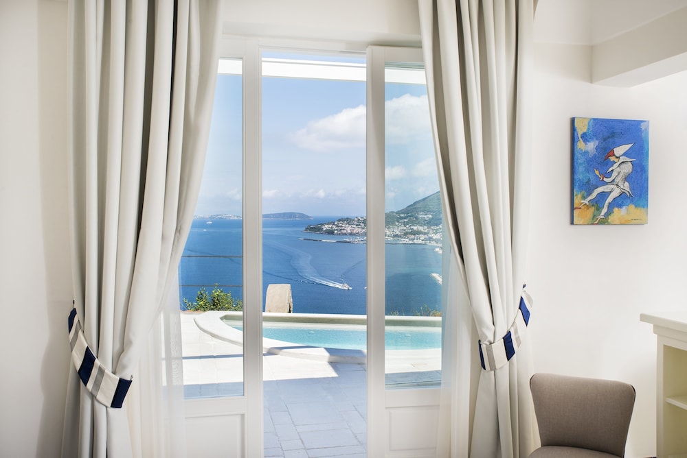 Suite (Amalfi Sunrise)