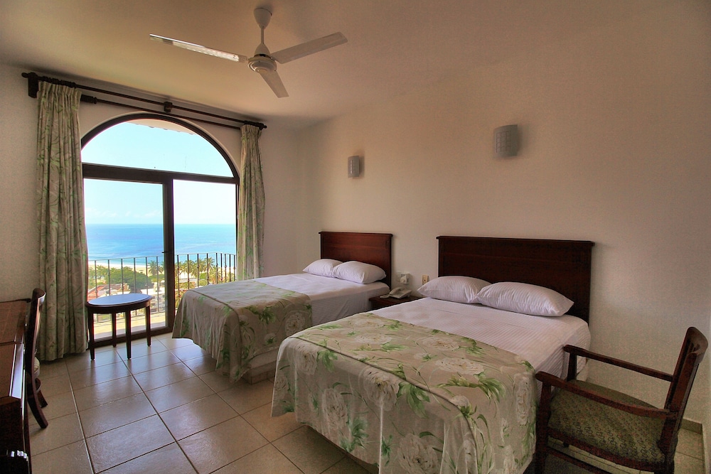 Standard Room, 2 Double Beds, Ocean View