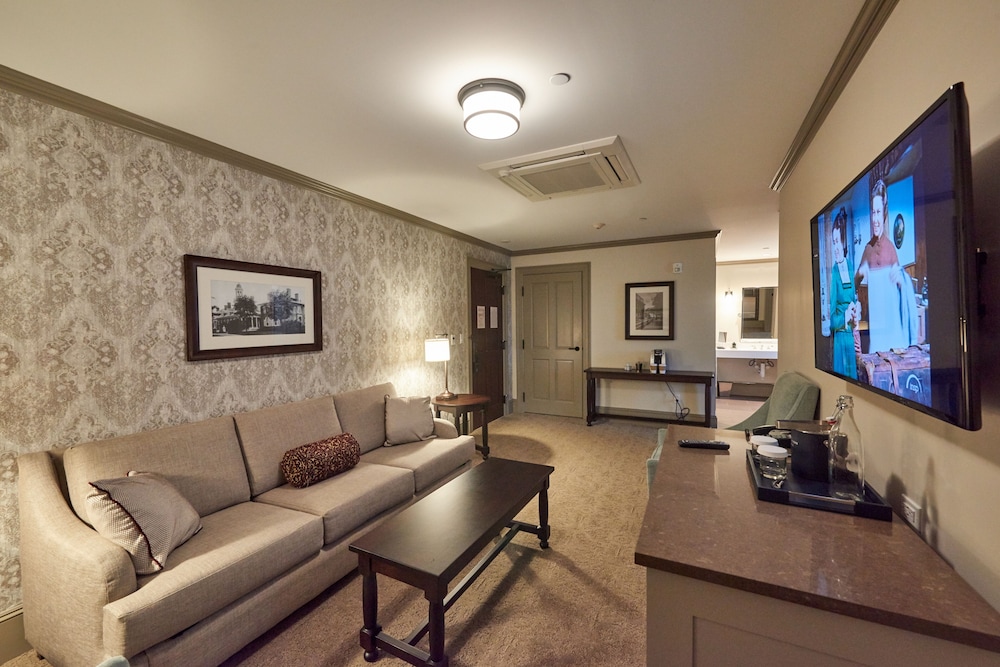 Suite (Bancroft) photo 2
