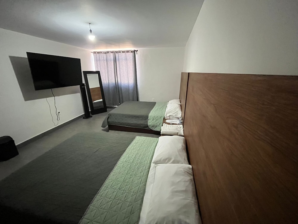 Basic Quadruple Room photo 1