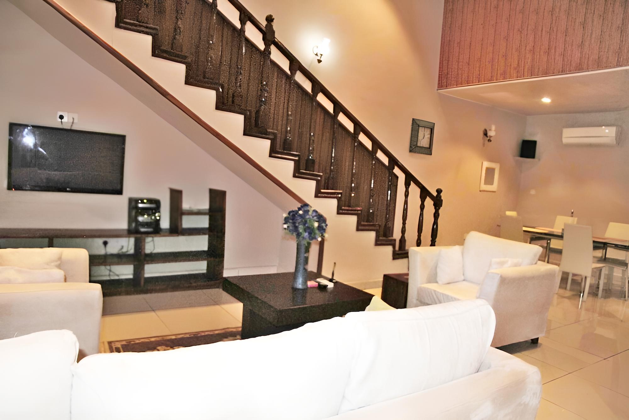 Luxury Villa photo 1