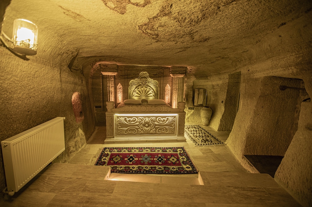 Deluxe Room, Non Smoking, Jetted Tub (2) - Photo 2