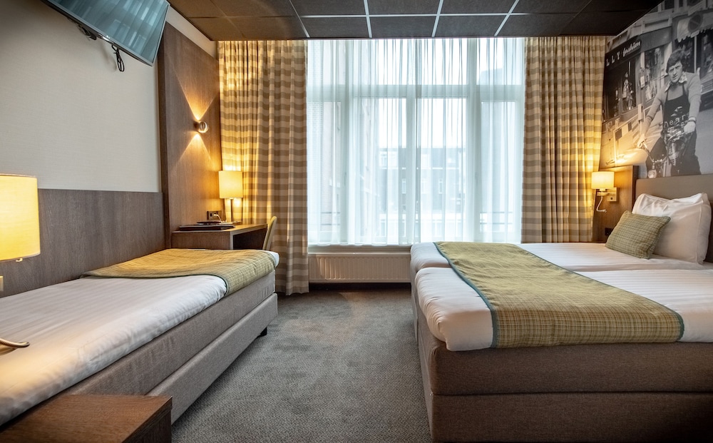 Triple Room, 3 Twin Beds photo 1