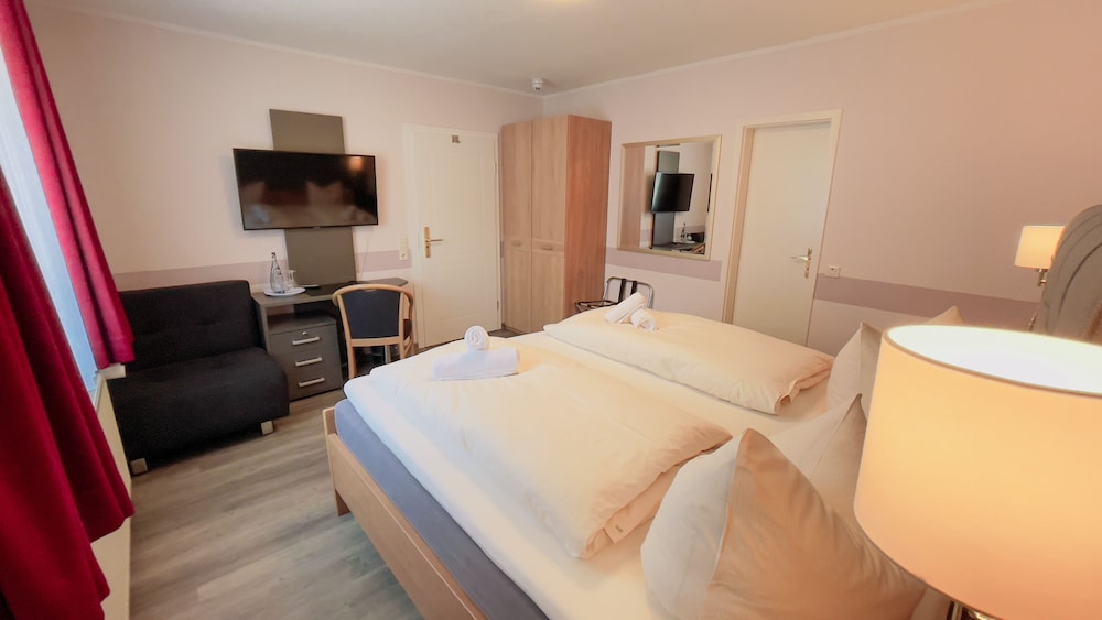 Double Room, Non Smoking photo 2