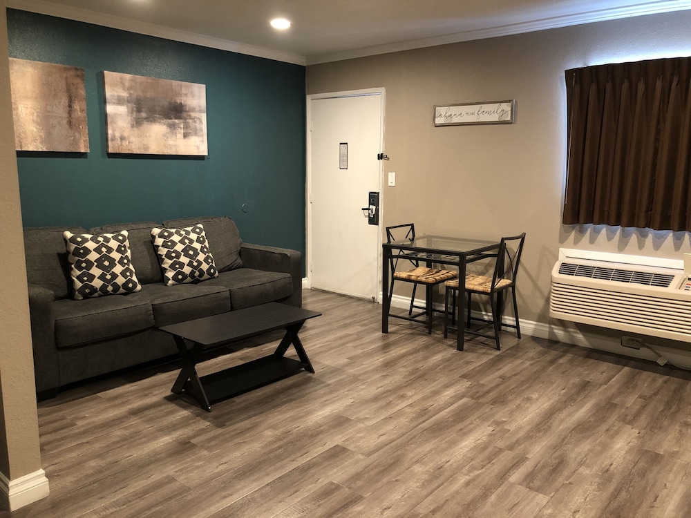 Deluxe Double Suite - Photo 3