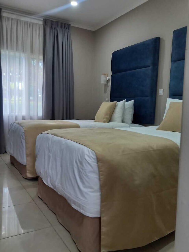 Standard Twin Room photo 1