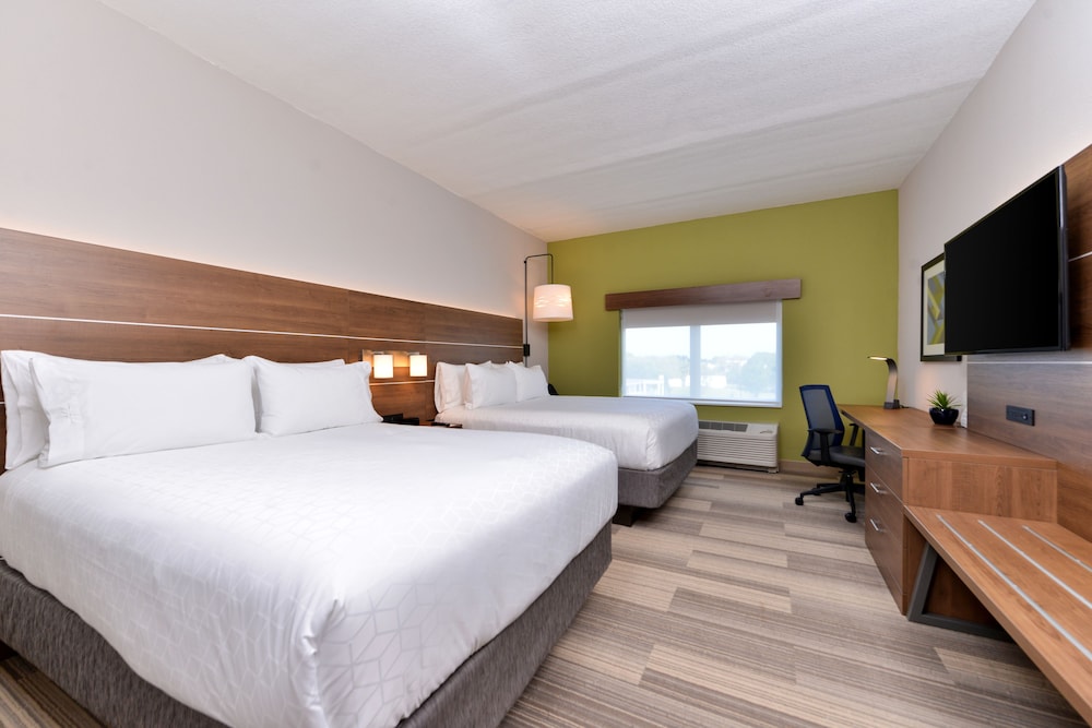 Standard Room, 2 Queen Beds, Accessible (Communication, Transfer Shower) photo 3