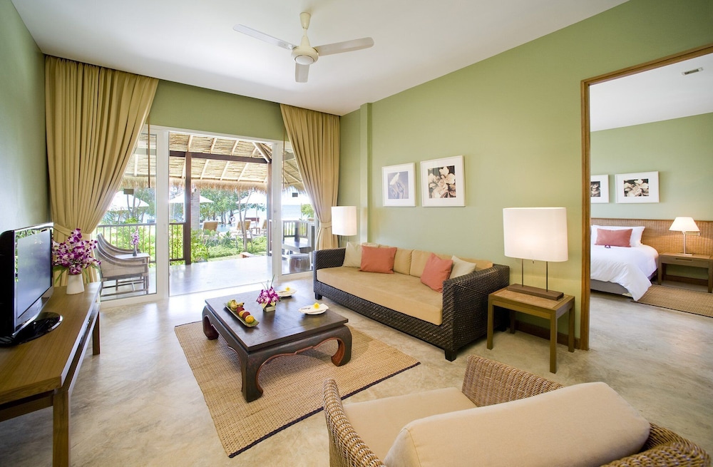 Villa, 1 King Bed, Garden View