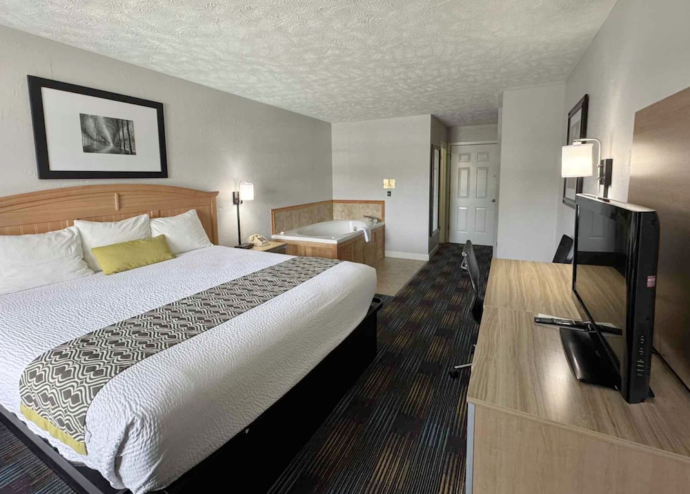 Honeymoon Room photo 1