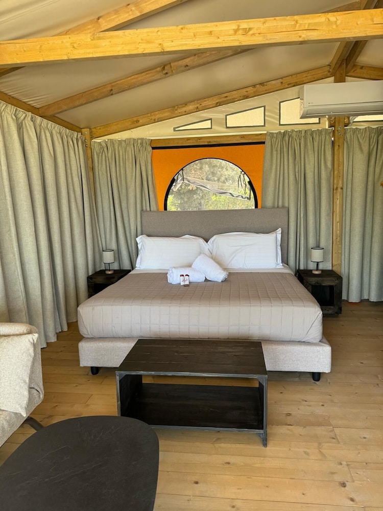 Deluxe Tent, Garden View, Annex Building photo 2