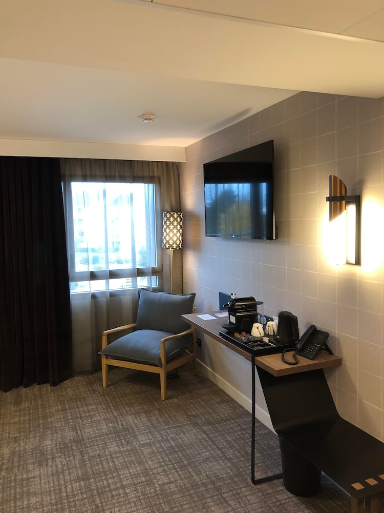 Superior Room, 1 King Bed, Non Smoking - Photo 1