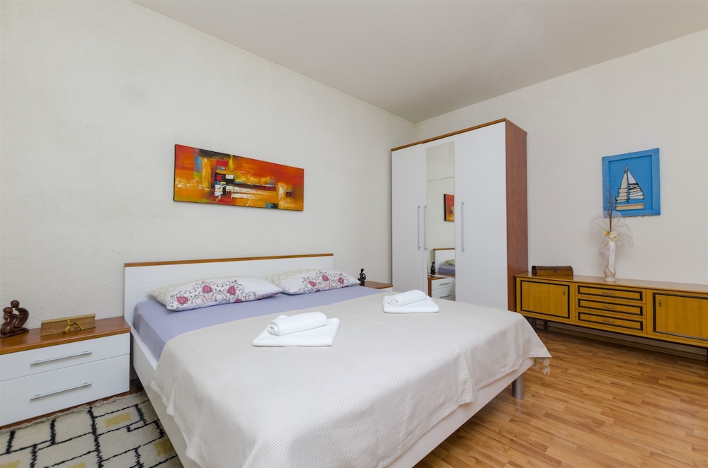 Apartment (A1) photo 1