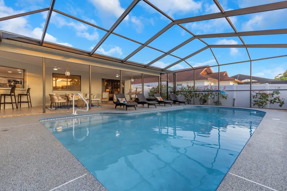 Sjov Familievenlig Modern Strandhjem Med Pool, Billede 19