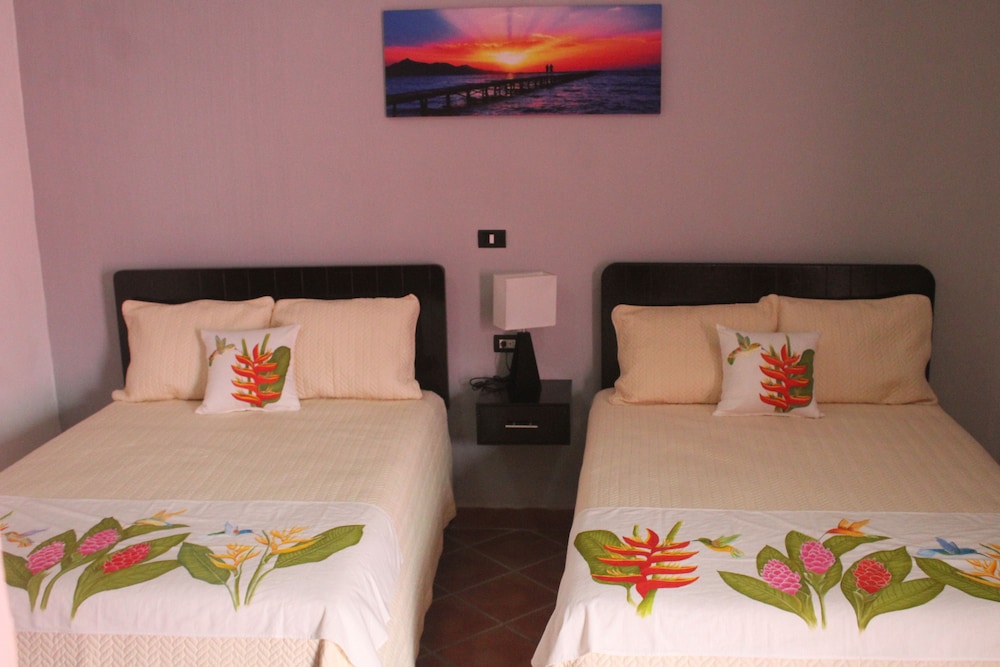 Double Room, 2 Double Beds, Non Smoking photo 3